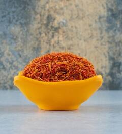 Real and Fake Saffron: ਬਾਜ਼ਾਰ 'ਚ ਅੰਨ੍ਹੇਵਾਹ ਵਿਕਦਾ ਨਕਲੀ ਕੇਸਰ, ਇੰਝ ਕਰੋ ਅਸਲੀ-ਨਕਲੀ ਦਾ ਫਰਕ
