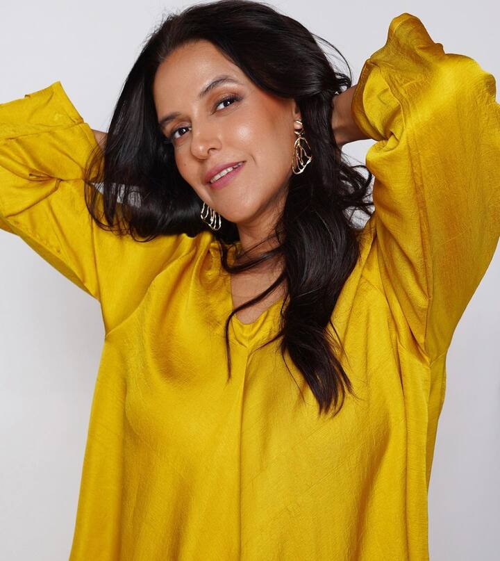 ऋत्विक भट्टाचार्य से अलग होने के बाद नेहा के भारतीय क्रिकेटर युवराज सिंह को डेट करने की खबरें आईं. दोनों को कई बार एक साथ स्पॉट किया गया. हालांकि बाद में नेहा धूपिया ने युवराज संग रिश्ते में होने की खबरों को सिरे से खारिज कर दिया.