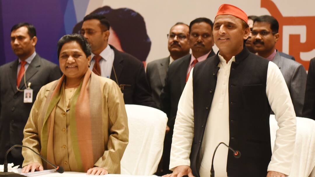 Lok Sabha Election 2024: यूपी की इन 27 सीटों पर सपा का समीकरण बिगाड़ रही BSP, जानें कैसे BSP spoiling equation of Samajwadi Party on 27 seats in UP Mainpuri Jaunpur Azamgarh Kannauj Lok Sabha Election 2024: यूपी की इन 27 सीटों पर सपा का समीकरण बिगाड़ रही BSP, जानें कैसे