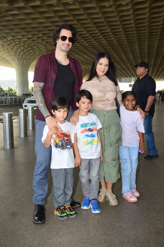 बॉलिवूडची 'आयटम गर्ल' 'सहकुटुंब सहपरिवार' स्पॉट!