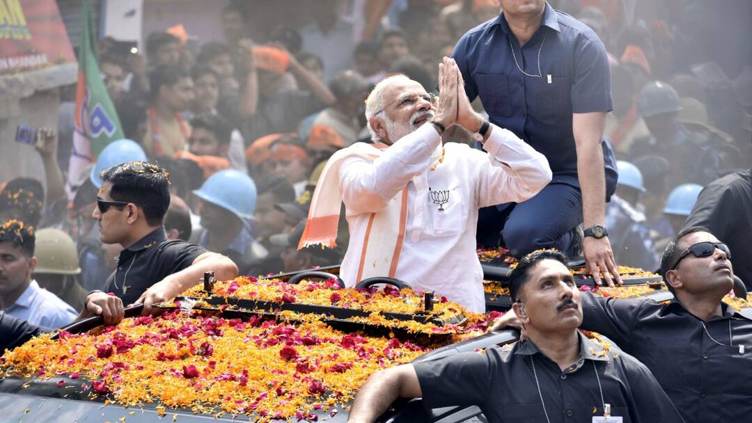 Lok Sabha Election 2024 pm narendra modi hold road show in varanasi before nomination Lok Sabha Election 2024: नामांकन से पहले पीएम मोदी वाराणसी में करेंगे रोड शो, BJP ने शुरू की तैयारी, जानें- रूट