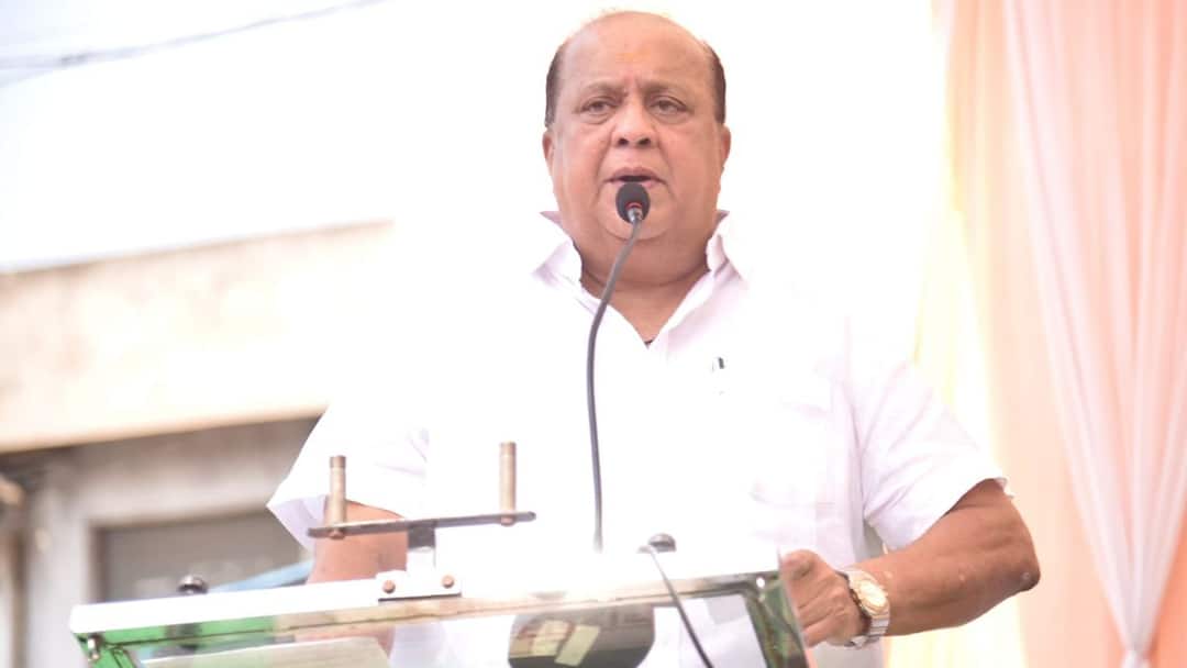 Hasan Mushrif : मतदान संपून 24 तास होत नाहीत तोपर्यंत हसन मुश्रीफांचा मोठा निर्णय; कोल्हापुरात चर्चा रंगली! Kolhapur Guardian Minister Hasan Mushrif has taken 14 days leave from public court to travel to Italy and Spain Hasan Mushrif : मतदान संपून 24 तास होत नाहीत तोपर्यंत हसन मुश्रीफांचा मोठा निर्णय; कोल्हापुरात चर्चा रंगली!