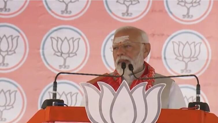 'By The Family, For The Family, Of The Family': PM Modi Slams BRS, Congress Over 'Family First' Politics In T'gana 'By The Family, For The Family, Of The Family': PM Modi Slams BRS, Congress Over 'Family First' Politics
