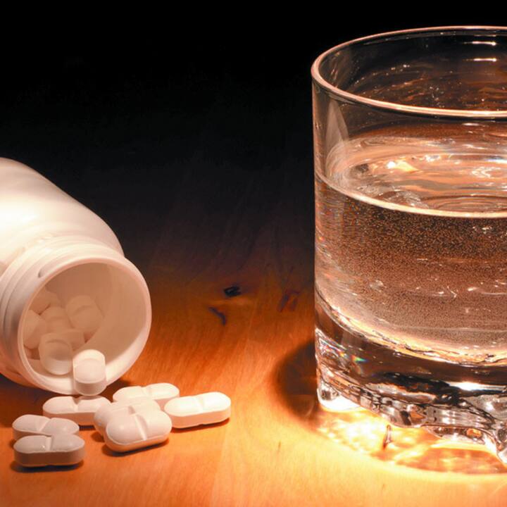 ਦਰਦ ਨਿਵਾਰਕ ਖੂਨ ਨੂੰ ਦੂਸ਼ਿਤ ਕਰਦੇ ਹਨ ਜਿਸ ਨਾਲ ਦਿਲ ਦੇ ਦੌਰੇ ਅਤੇ ਦਿਲ ਦੀ ਅਸਫਲਤਾ ਵਰਗੀਆਂ ਸਮੱਸਿਆਵਾਂ ਹੁੰਦੀਆਂ ਹਨ।