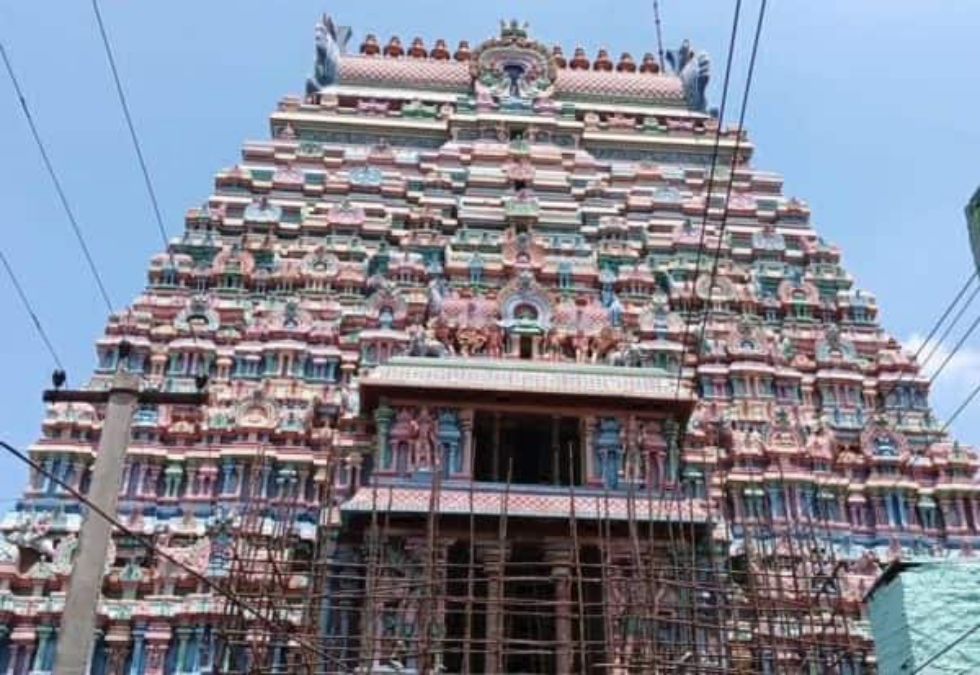 ஸ்ரீரங்கம் ரங்கநாதர் கோயில் இடிந்து விழுந்த கோபுரம் சீரமைப்பு பணிகள் தொடக்கம்