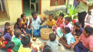 குழந்தைகளுக்கு நுங்குவண்டி தயாரித்து வழங்கி பனை மரம் குறித்து விழிப்புணர்வு; சமூக ஆர்வலருக்கு பாராட்டு