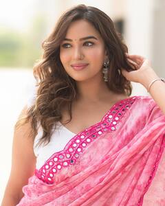 Ravanasura Pujita Ponnada: పింక్ శారీలో రంగస్థలం బ్యూటీ - సోషల్ మీడియాలో రచ్చ రచ్చ!