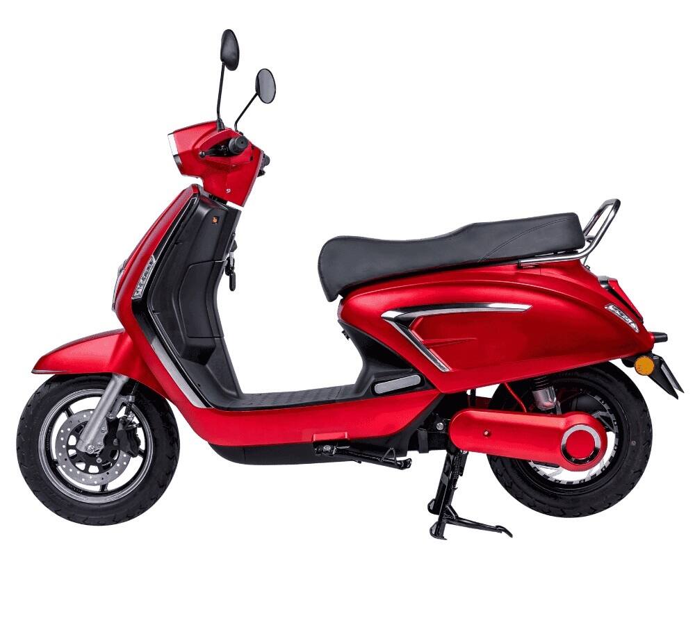The 170 km electric scooter range of the Ivoomi Jeetx Ze was introduced in India 80 હજાર રૂપિયામાં મળશે 170 કિમીની રેન્જ, નવું ઇલેક્ટ્રિક સ્કૂટર ભારતીય બજારમાં થયું લોન્ચ