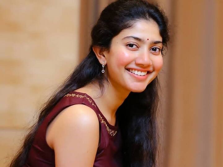 தற்போது ராஜ்கமல் ஃபிலிம்ஸ் மற்றும் சோனி பிக்சர்ஸ் தயாரிப்பில் ராஜ்குமார் பெரியசாமி இயக்கத்தில் சிவகார்த்திகேயன் நடிக்கும் 'அமரன்' படத்தின் கதாநாயகியாக நடித்து வருகிறார்.
