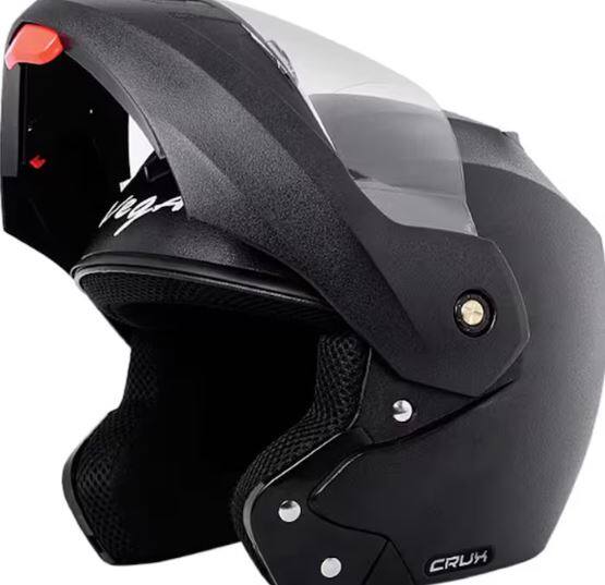 क्रुक्स ब्लैक हेलमेट बाजार में बड़े और मध्यम आकार में उपलब्ध है। यह हेलमेट साहसिक बाइक यात्राओं के दौरान भी सुरक्षा की गारंटी देता है। इस हेलमेट की कीमत 1,550 रुपये है.