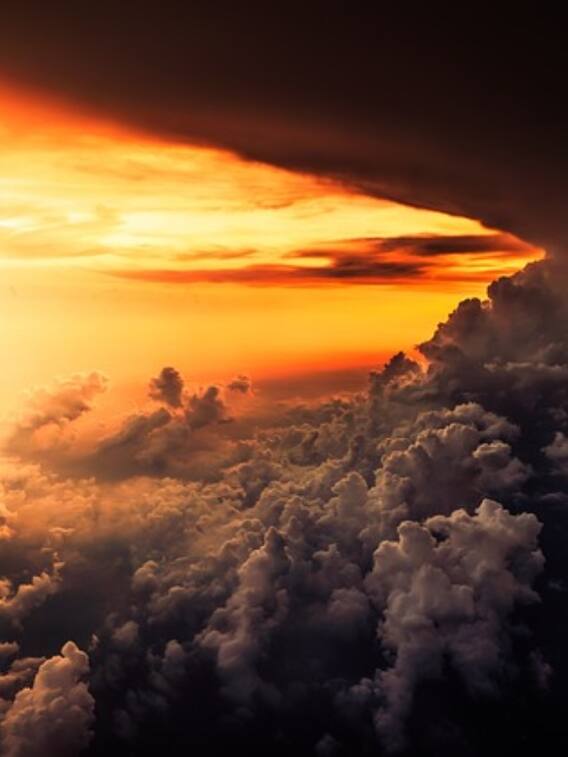 क्या होता है सूरज में आने वाला तूफान?