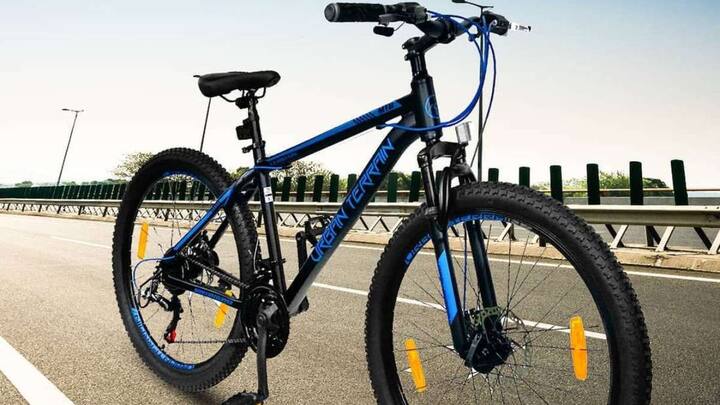 Urban Terrain Tokyo Cycle की कीमत 4499 रुपये है. इस साइकिल के फ्रेम को sturdy स्टील से बनाया गया है. इसमें 27.5-इंच के टायर लगे हैं.