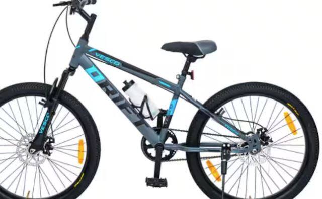 VESCO 24-T Drift Cycle ਦੀ ਕੀਮਤ 5,149 ਰੁਪਏ ਹੈ। ਇਸ ਸਾਈਕਲ ਵਿੱਚ ਟਿਊਬ ਟਾਇਰਾਂ ਦੀ ਵਰਤੋਂ ਕੀਤੀ ਗਈ ਹੈ। ਇਸ ਸਾਈਕਲ ਦੀ ਫਰੇਮਿੰਗ 'ਚ ਕਾਰਬਨ ਸਟੀਲ ਦੀ ਵਰਤੋਂ ਕੀਤੀ ਗਈ ਹੈ।