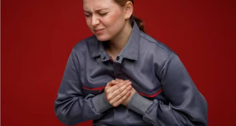 is-excessive-sweating-a-sign-of-heart-disease-know-about-facts Heart Attack: ਜੇਕਰ ਇਦਾਂ ਆ ਰਿਹਾ ਪਸੀਨਾ ਤਾਂ ਹੋ ਸਕਦੇ ਹਾਰਟ ਅਟੈਕ ਦੇ ਲੱਛਣ, ਇਦਾਂ ਕਰੋ ਪਛਾਣ