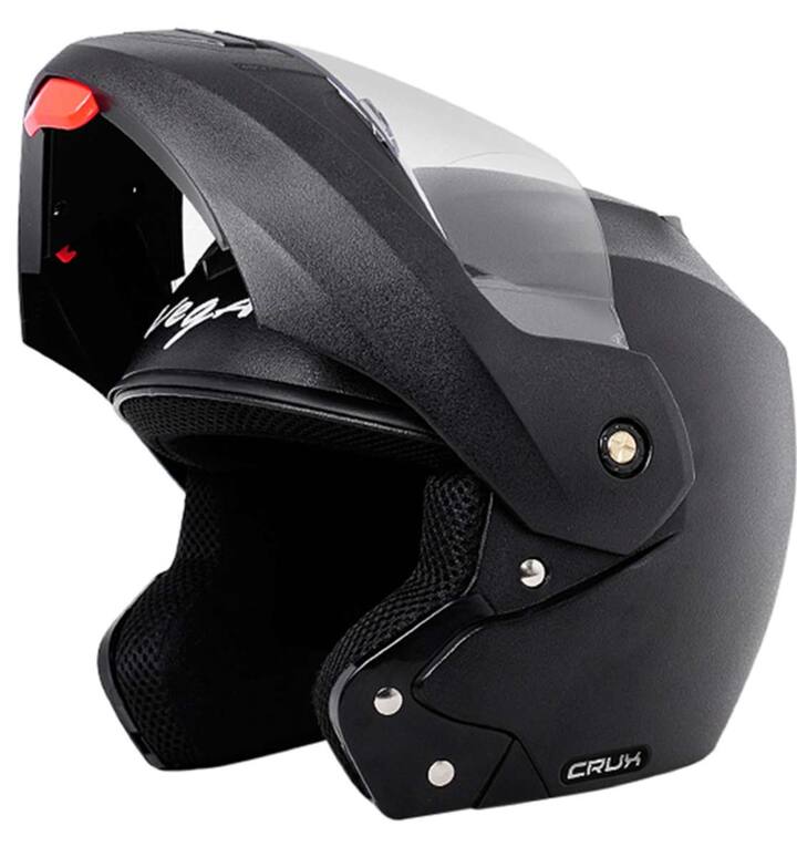 Crux Black Helmet लार्ज और मीडियम साइज में मार्केट में मौजूद है. एडवेंचर बाइक ट्रिप के दौरान भी ये हेलमेट सेफ्टी की गारंटी देता है. इस हेलमेट की कीमत 1,550 रुपये है.