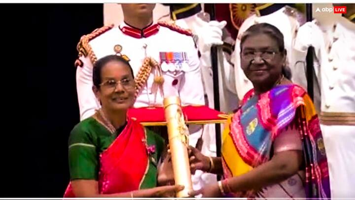 अंडमान और निकोबार द्वीप समूह की किसान के चेल्लाम्मल को कृषि के क्षेत्र में पद्म श्री पुरस्कार मिला. के चेल्लाम्मल को जैविक नारियल वृक्षारोपण में उनके उत्कृष्ट योगदान के लिए पद्म श्री पुरस्कार के लिए चुना गया था.