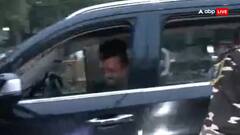 ਤਿਹਾੜ ਜੇਲ੍ਹ ਤੋਂ ਬਾਹਰ ਆਏ ਅਰਵਿੰਦ ਕੇਜਰੀਵਾਲ, ਦੇਸ਼ 'ਚ ਪਹਿਲੀ ਵਾਰ ਜੇਲ੍ਹ ਵਿੱਚ 50 ਦਿਨ ਰਹੇ CM