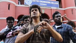 Star Movie Box Office: முதல் நாளிலேயே எகிறும் வசூல்.. சொந்த ஊரில் கலக்கும் கவின்: ஸ்டார் பாக்ஸ் ஆஃபிஸ் நிலவரம்!