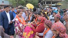 कंगना रनौत ने भारी बारिश के बीच मनाली में किया प्रचार, कहा- 'आंधी-तूफान नहीं रोक सकते मेरी उड़ान'