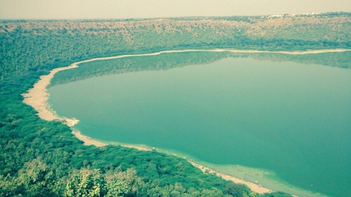 Travel: What else is happiness..!  These beautiful lakes of Maharashtra, hidden in the lap of nature, will relieve your stress when you come here. 