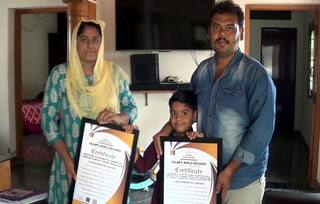 காய்கள், பழங்களின் அறிவியல் பெயர்களை நொடிகளில் கூறும் சாதனை  சிறுவன் -  எங்கு தெரியுமா?