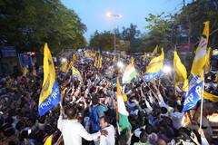 जेल से रिहा होने के बाद CM अरविंद केजरीवाल की तस्वीरें, दिया पहला चुनावी संदेश