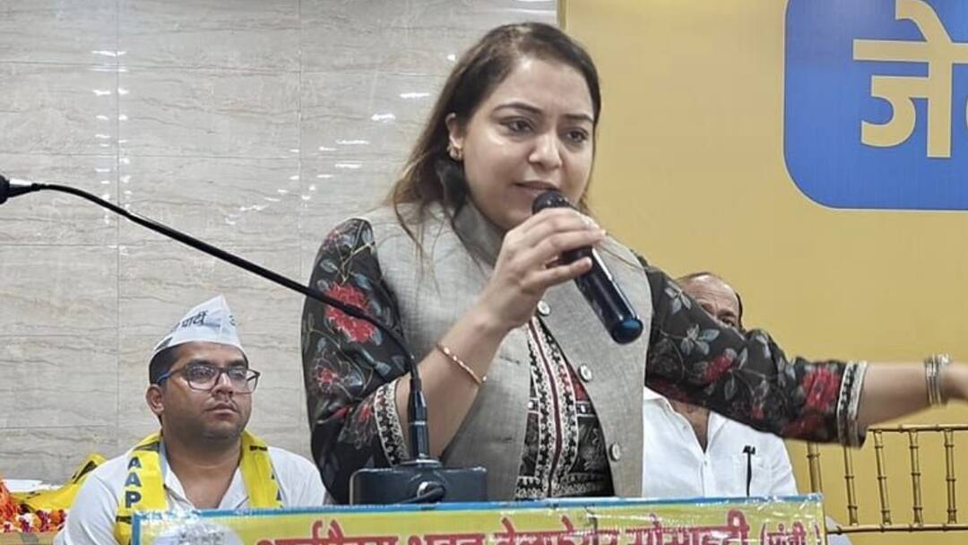 Arvind Kejriwal Bail: अरविंद केजरीवाल को अतंरिम जमानत मिलने पर AAP की पहली प्रतिक्रिया, शैली ओबेरॉय बोलीं- 'यह दिल्ली की...' Arvind Kejriwal Bail MCD Mayor Shelly Oberoi Reaction On Delhi CM Bail Arvind Kejriwal Bail: अरविंद केजरीवाल को अतंरिम जमानत मिलने पर AAP की पहली प्रतिक्रिया, शैली ओबेरॉय बोलीं- 'यह दिल्ली की...'