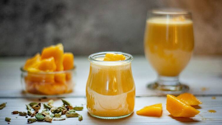 Summer Drink Mango Tender Coconut Drink Nutritious Shake Check out the Recipe Summer Drink: கோடைக்கு ஏற்ற குளுகுளு மாம்பழம், இளநீர் ஜூஸ் ரெசிபி!