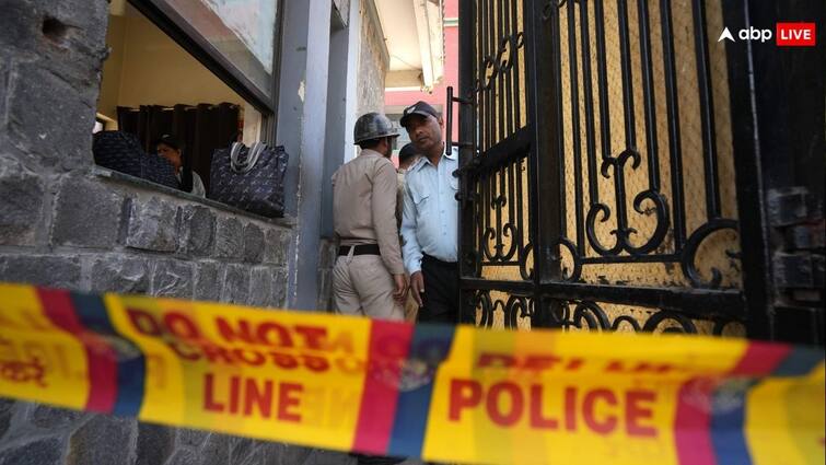 Bomb Threatening Ahmedabad schools gets E mail from pakistan says gujarat police crime branch Schools Bomb Threat: अहमदाबाद के स्कूलों को बम से उड़ाने की धमकी का पाकिस्तानी कनेक्शन, PAK सेना के कैंट से भेजा गया था मेल
