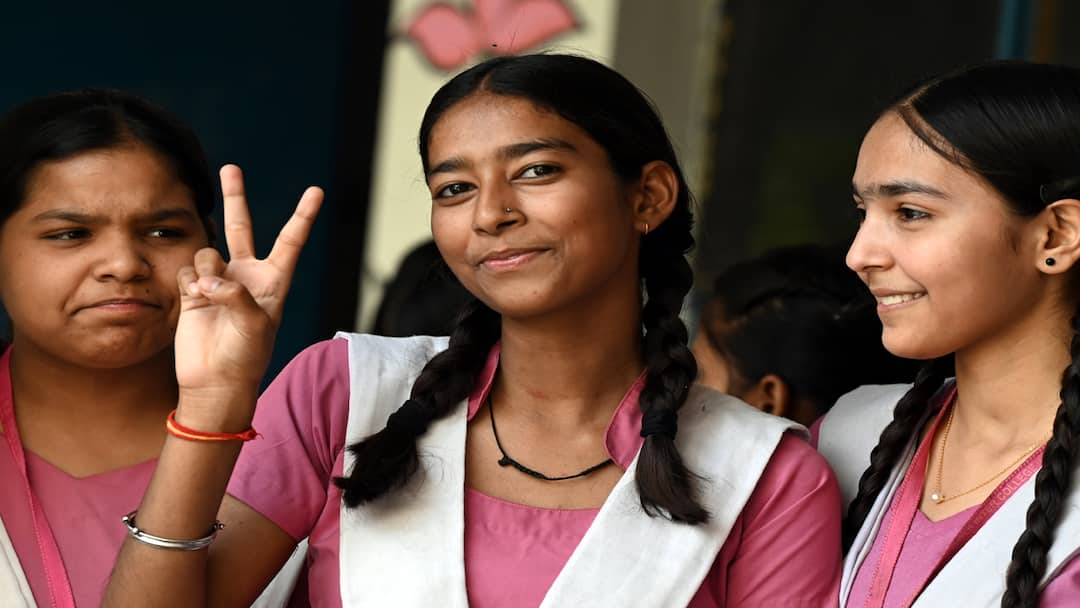 TN 10th Result 2024: தேனி, திண்டுக்கல் 10ம் வகுப்பு தேர்வு முடிவு; எத்தனை பேர் தேர்ச்சி பெற்றனர் - முழு விவரம் இதோ