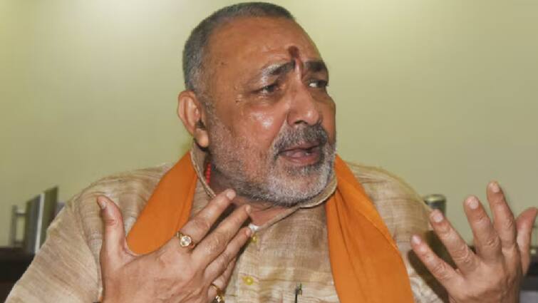 Bihar MP Giriraj Singh targets Asaduddin Owaisi Mani Shankar Aiyar On statement of Pakistan ANN Election 2024: 'ये लोग तो पाकिस्तान परस्त हैं', मणिशंकर अय्यर और ओवैसी के बयान पर भड़के  गिरिराज सिंह