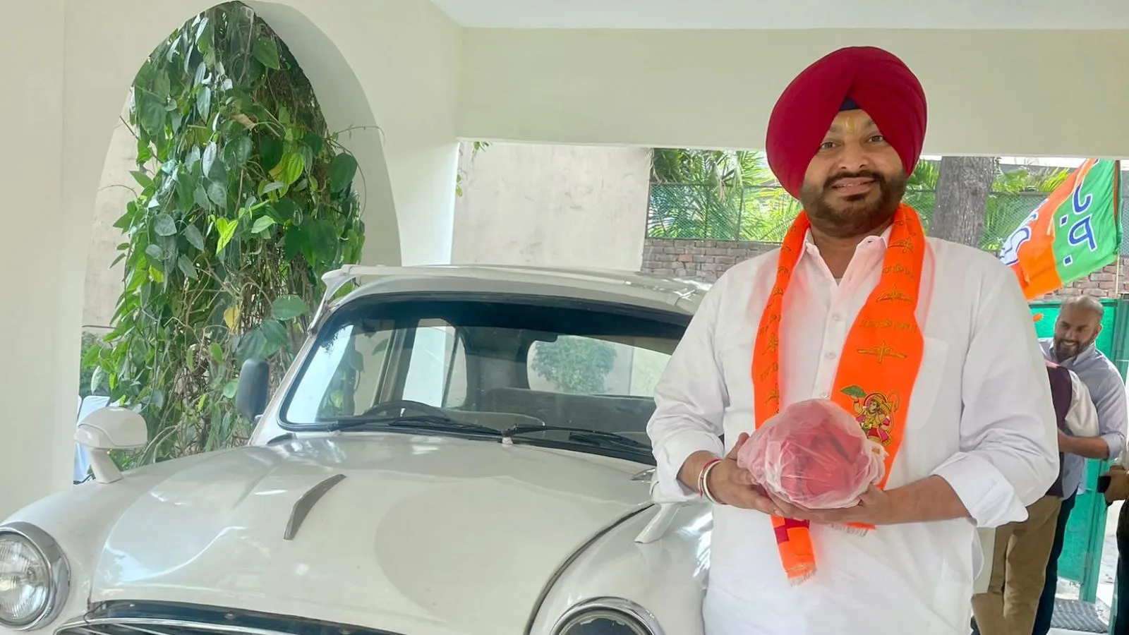 Lok Sabha Elections: 2024: ਨਾਮਜ਼ਦਗੀ ਤੋਂ ਪਹਿਲਾਂ ਬਿੱਟੂ ਨੂੰ ਗਿਰਵੀ ਰੱਖਣੀ ਪਈ ਆਪਣੀ ਜ਼ਮੀਨ ਅਤੇ ਗਹਿਣੇ; ਨਗਰ ਨਿਗਮ ਨੇ ਫੜਾਇਆ 2 ਕਰੋੜ ਦਾ ਬਿੱਲ