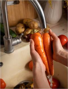 Vegetables: सब्जियों से पेस्टिसाइड्स हटाने के लिए अपनाएं ये तरीके