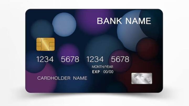 ऐसा नहीं है कि एटीएम कार्ड हमेशा के लिए मुफ्त होता है. आपको सालाना एटीएम कार्ड के रख रखाव के लिए बैंक को चार्ज चुकाना होता है. अलग-अलग बैंकों द्वारा यह चार्ज अलग-अलग निर्धारित होता है.