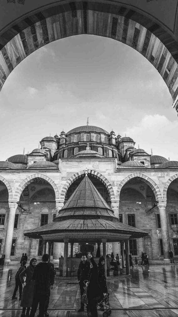 एक तिहाई मुस्लिम आबादी दुनिया के इस हिस्से पर करती है 'राज'