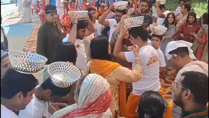 शदानी दरबार हरिद्वार के प्रमुख महामंडलेश्वर युधिष्ठिर महाराज का कहना है कि भारत में आकर पाकिस्तान के हिंदू भाई लोग अपने को धन्य समझते हैं और भी भारतीय संस्कृति का प्रचार प्रसार करना चाहते हैं पाकिस्तान में भी हर साल शदानी दरबार का जत्था जाता है और वहां पर भी हम कई लोगों के यज्ञोपवीत संस्कार करते हैं,