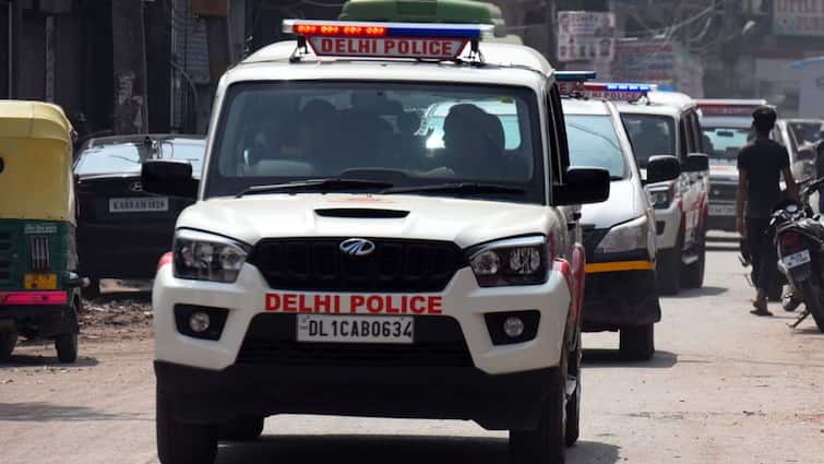Delhi Police Rescue eight year old girl within 24 hours of Abduction accused arrested Delhi Police Rescue 8-Yr-Old Girl Within 24 Hrs Of Abduction, Accused Arrested