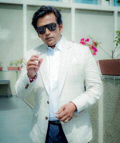 BJP से दूसरी बार प्रत्याशी बने Ravi Kishan के पास इतनी दौलत, कलेक्शन में शामिल हैं कई लग्जरी कारें