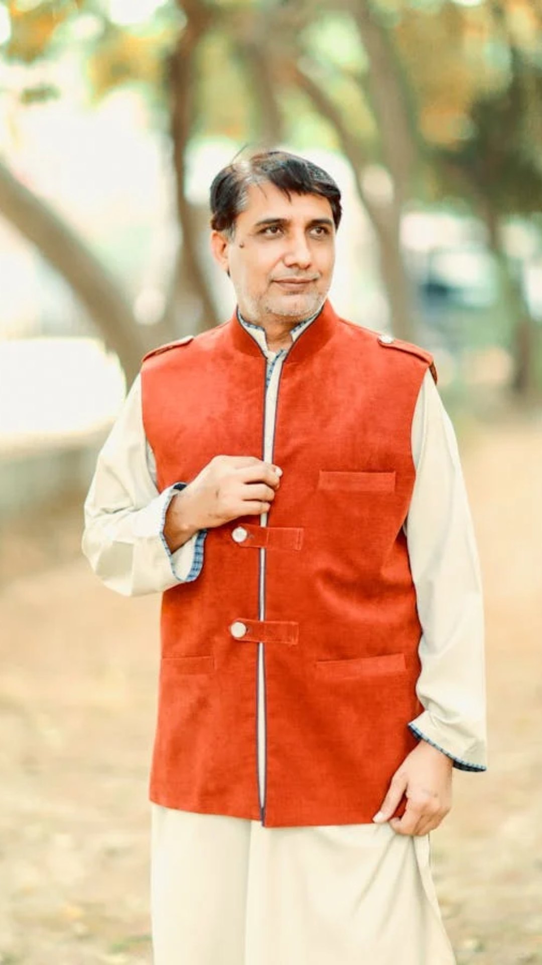 हालांकि ये भी कहे जाते हैं