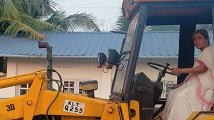 केरल की रहने वाली 71 वर्षीय राधामानी अम्मा के पास 11 अलग तरह के वाहन चलाने का लाइसेंस है. बता दें यह भारत में अलग तरह के भी वाहन चलाने के लिए है.