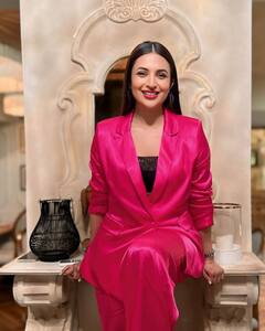 कमाई के मामले में बॉलीवुड एक्ट्रेस को टक्कर देती हैं ये टीवी एक्ट्रेस, नेटवर्थ सुन चकरा जाएगा दिमाग