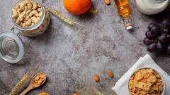 दूध में ड्राई फ्रूट्स मिलाकर पीने से फायदा होता है या नुकसान? जानें पीने का सही समय और तरीका