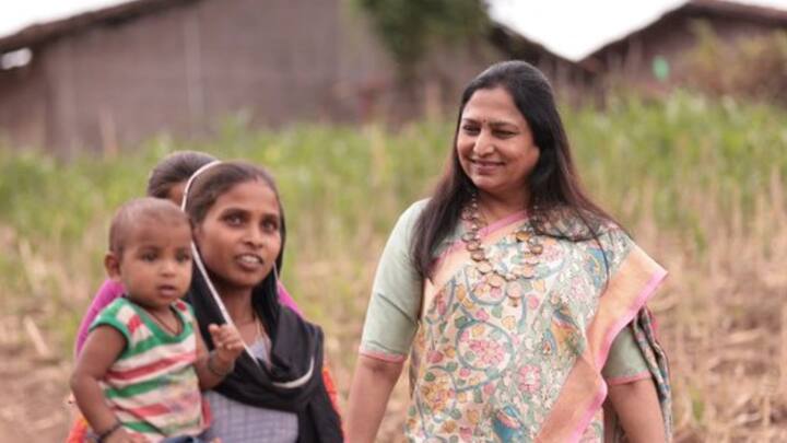 গুজরাতের গভর্নমেন্ট ডেন্টাল কলেজ থেকে দন্ত চিকিৎসায় স্নাতক হন প্রীতি। চিকিৎসার কাজে যুক্তও ছিলেন বেশ কিছু দিন। পরে স্বামীর ব্যবসায় যুক্ত হন। ছবি: ট্যুইটার হ্যান্ডল থেকে সংগৃহীত।