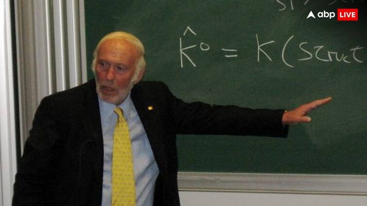 Jim Simons passed away he invented quant investing to outperform Warren Buffett and George Soros Jim Simons: नहीं रहे फाइनेंस वर्ल्ड में तहलका मचाने वाले जिम साइमंस, वॉरेन बफेट-जॉर्ज सोरोस को दी थी पटखनी 