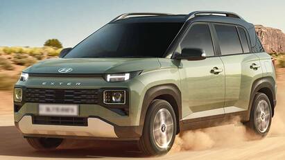 Cars Under 15 Lakh Rupees: Voice-Assisted इलेक्ट्रिक सनरूफ फीचर के साथ आपके बजट में आएंगी ये कार