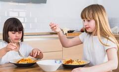 Health Tips: ਕੀ ਤੁਸੀਂ ਵੀ ਖਾਂਦੇ ਹੋ ਲੋੜ ਤੋਂ ਵੱਧ ਨਮਕ, ਜਾਣੋ ਇਸਦੇ ਨੁਕਸਾਨ