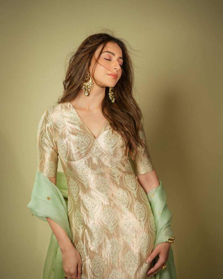 Her sharara set came from apparel brand, Raw Mango.