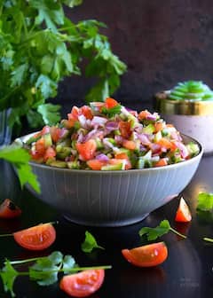 Summer Special Salad: गर्मियों में जरूर खाएं सलाद, इन सलाद रेसिपीज को एक बार जरूर करें ट्राई