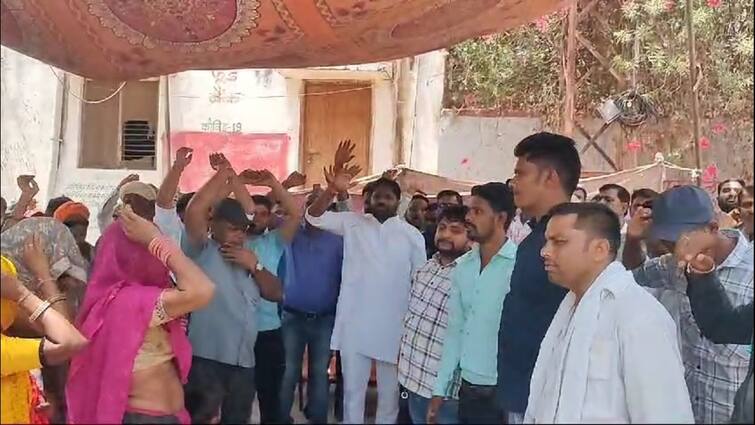 Dungarpur Congress MLA Ganesh Ghoghra Protest against water crisis in Udaipur Zone ann Udaipur News: जल संकट के खिलाफ सड़क पर उतरे कांग्रेस विधायक गणेश घोघरा, प्रशासन में मचा हड़कंप