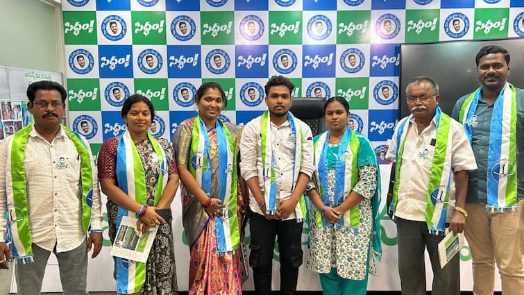 Beneficiaries of government schemes campaigning on behalf of Jagan as YSRCP Star Campaigners YSRCP News: మంచి జరిగిందనే జగన్‌ తరఫున ప్రచారం: వైసీపీ స్టార్ క్యాంపెయినర్‌లు